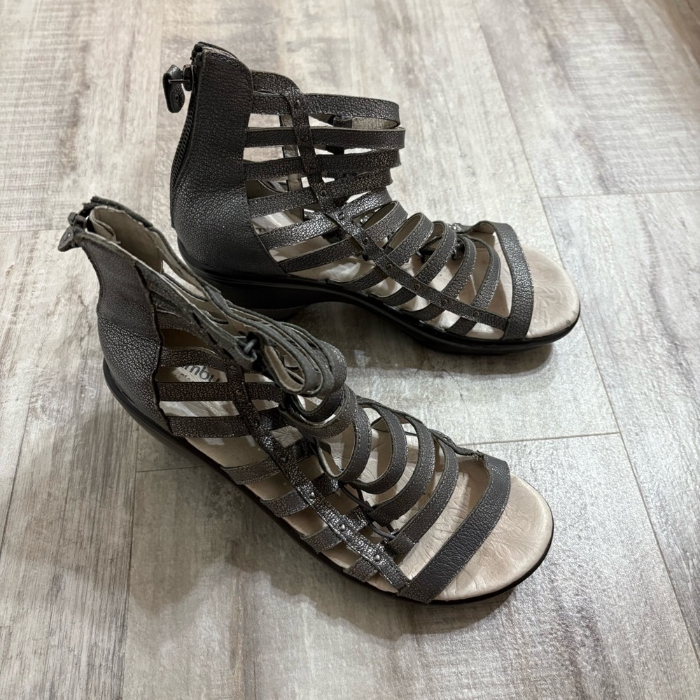 Jambu Brookline Women's silver Strappy Wedge Gladiator Sandals Size 9.5